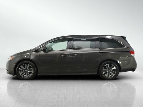 Used 2016 Honda Odyssey Touring image 2