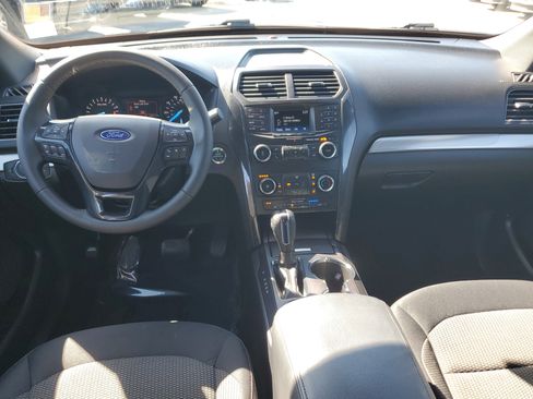 Used 2019 Ford Explorer XLT image 14