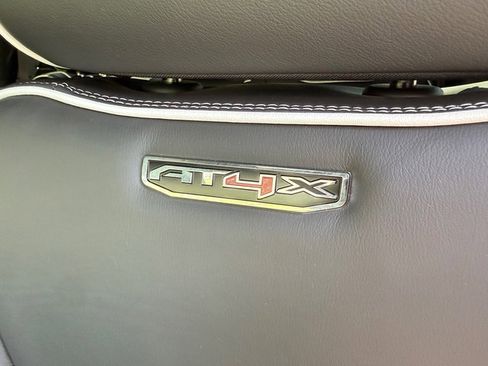 Used 2026 GMC Sierra 2500 AT4X image 18