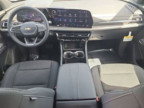 New 2026 Chevrolet Traverse LT FWD image 12