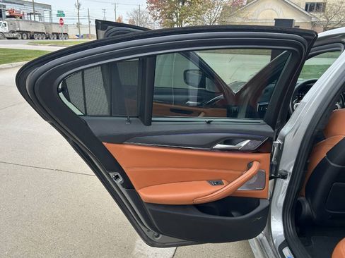 Used 2019 BMW M5 w/ Executive Package image 22