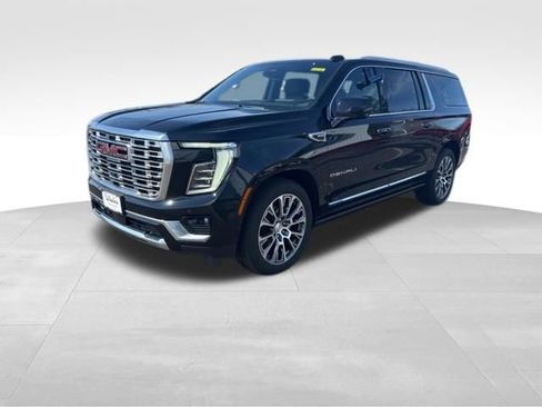 Used 2026 GMC Yukon XL Denali w/ Denali Reserve Package AWD/4WD image 1