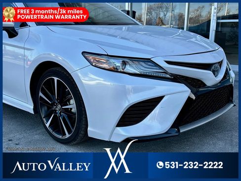 Used 2019 Toyota Camry XSE image 10