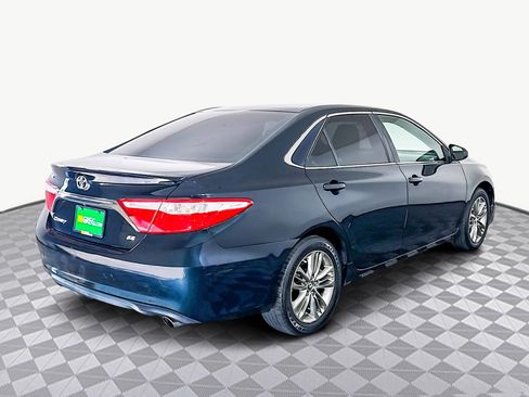 Used 2016 Toyota Camry SE image 10