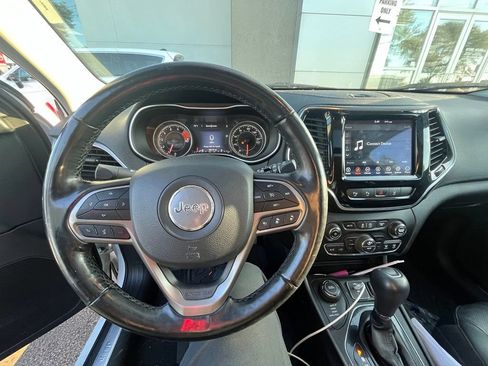 Used 2021 Jeep Cherokee Limited AWD/4WD image 7
