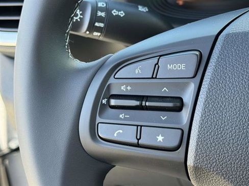 New 2026 Hyundai Venue SEL FWD image 13
