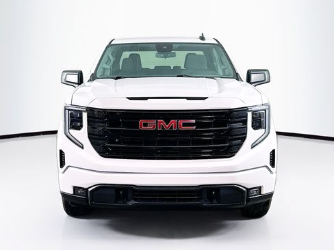 Used 2024 GMC Sierra 1500 Elevation AWD/4WD image 2