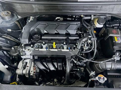 Used 2023 Hyundai Venue SEL image 30