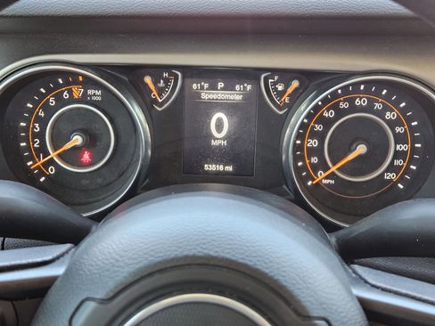 Used 2020 Jeep Gladiator Sport AWD/4WD image 19