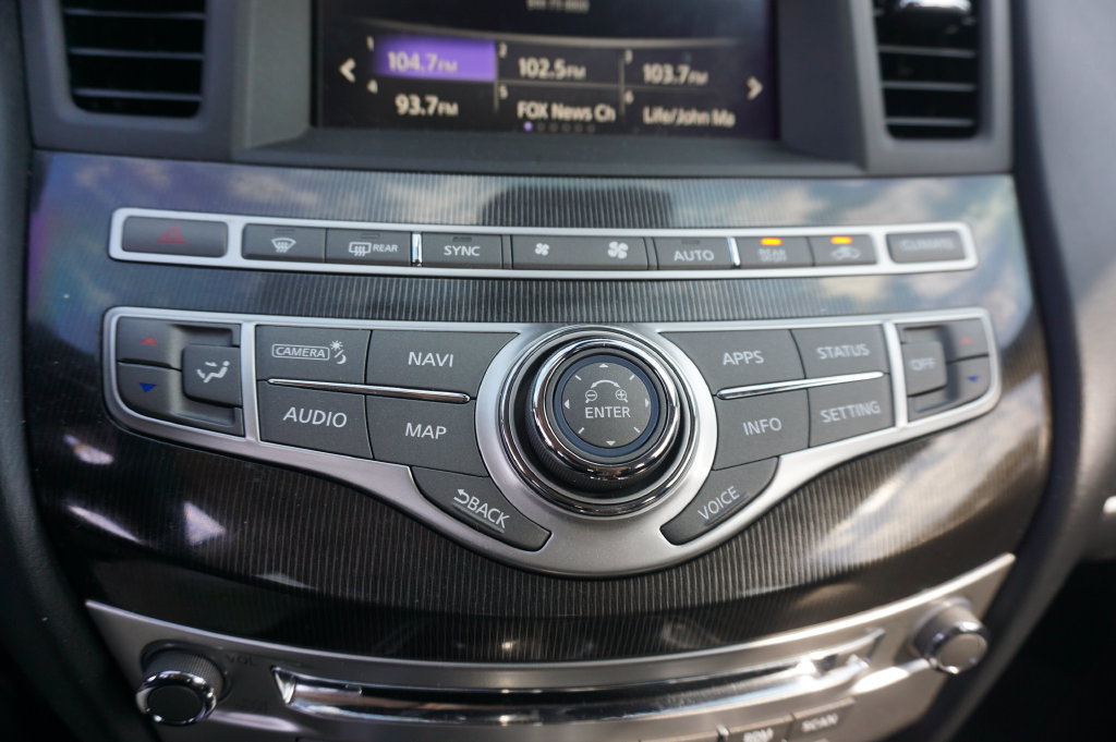 Used 2020 INFINITI QX60 Luxe w/ Essential Package FWD image 12