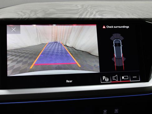 Used 2024 Audi Q4 e-tron Premium Plus image 16