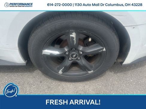 Used 2018 Ford Mustang Coupe RWD image 11