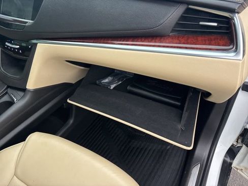 Used 2019 Cadillac XT5 Luxury image 42