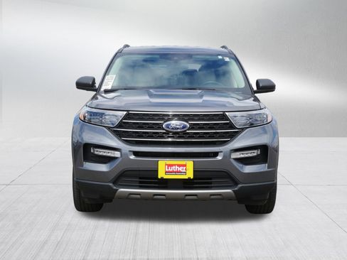 Used 2023 Ford Explorer XLT w/ Equipment Group 202A AWD/4WD image 2
