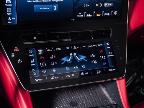 Used 2025 Maserati Grecale GT AWD/4WD image 24