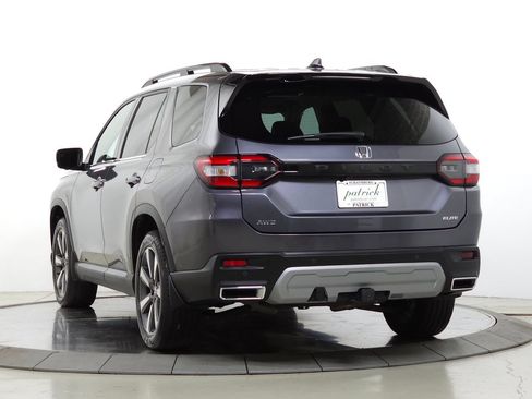 Used 2025 Honda Pilot Elite image 5