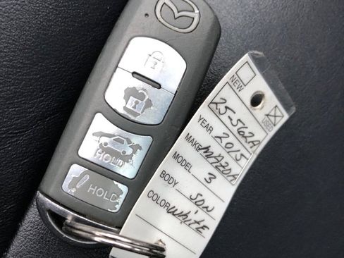 Used 2015 MAZDA MAZDA3 i Grand Touring image 37