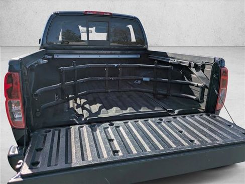 Used 2021 Nissan Frontier SV image 7