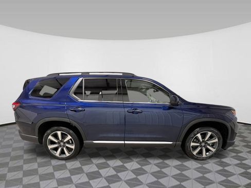 New 2025 Honda Pilot Touring image 6