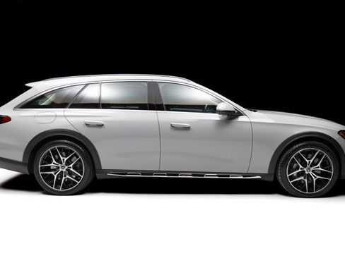 Used 2025 Mercedes-Benz E 450 4MATIC All-Terrain Wagon image 2