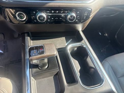 Used 2023 GMC Sierra 1500 SLT w/ SLT Premium Package AWD/4WD image 20