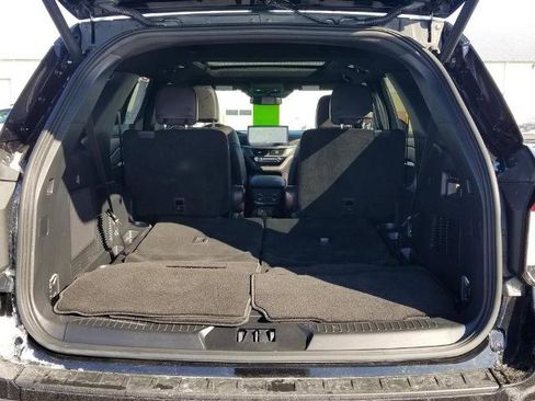 Certified 2025 Ford Explorer Platinum w/ Ultimate Package image 4