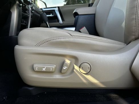 Used 2024 Toyota 4Runner SR5 Premium w/ Moonroof Package AWD/4WD image 28
