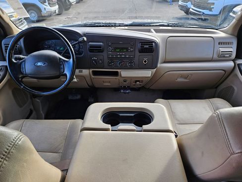 Used 2005 Ford F350 Lariat image 29