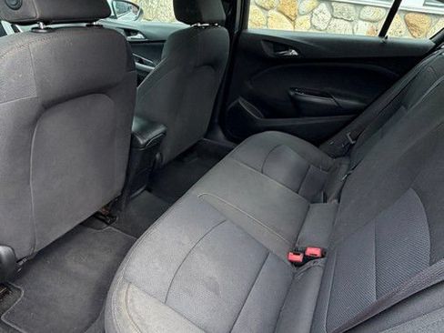 Used 2017 Chevrolet Cruze LS FWD image 30