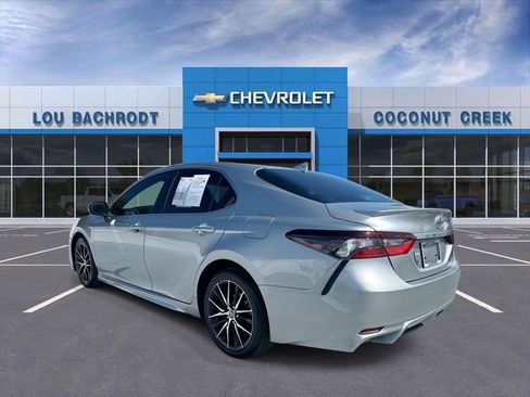 Used 2023 Toyota Camry SE w/ Convenience Package image 6