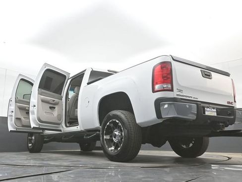 Used 2008 GMC Sierra 2500 SLE w/ Convenience Package AWD/4WD image 50
