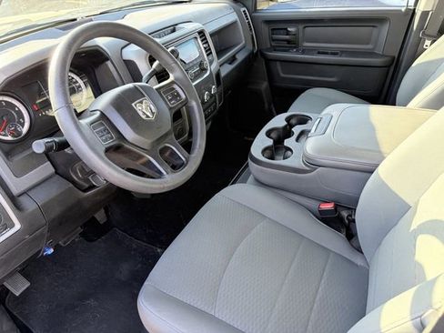 Used 2018 RAM 3500 Tradesman w/ Chrome Appearance Group RWD image 4