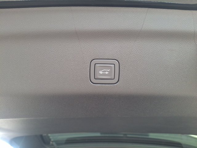 New 2027 GMC Yukon Denali w/ Sun & Power Step Package AWD/4WD image 30