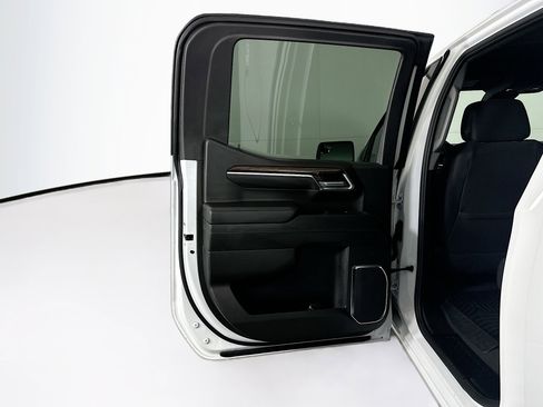 Used 2024 GMC Sierra 1500 Elevation image 25