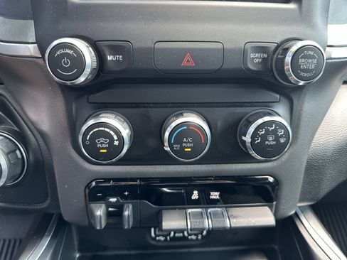 Used 2021 RAM 1500 Big Horn RWD image 16