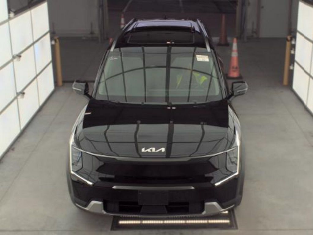 Used 2024 Kia EV9 Wind AWD/4WD image 3