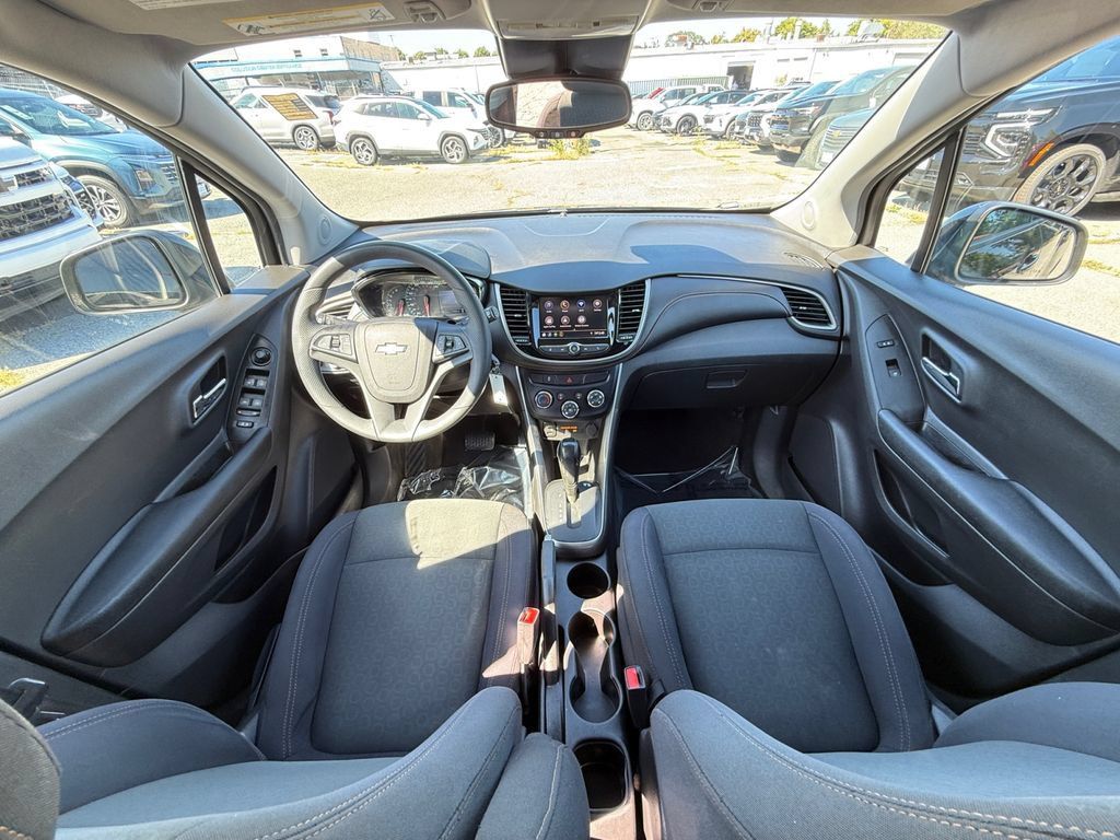 Used 2020 Chevrolet Trax LS w/ Tint and Cruise Package FWD image 20