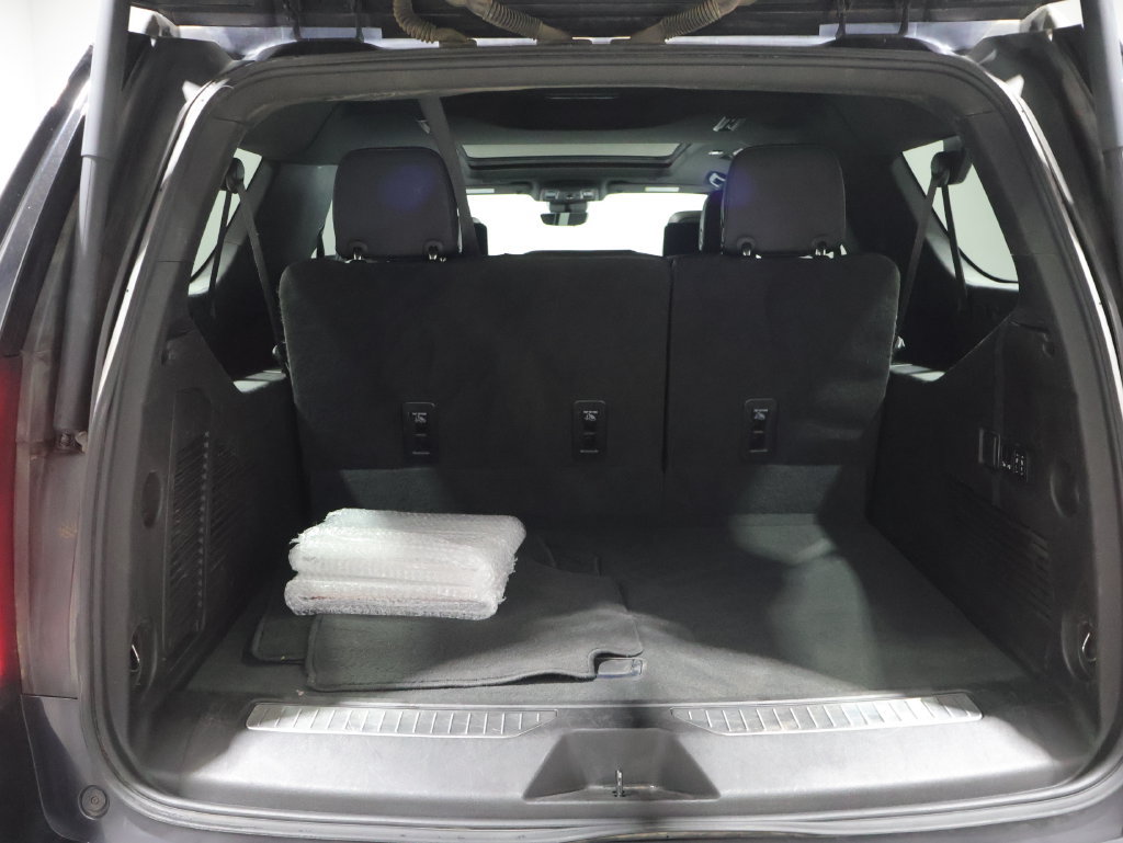 Used 2023 Chevrolet Suburban High Country w/ Advanced Technology Package AWD/4WD image 4