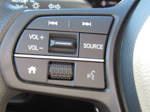 Used 2024 Honda HR-V LX image 11