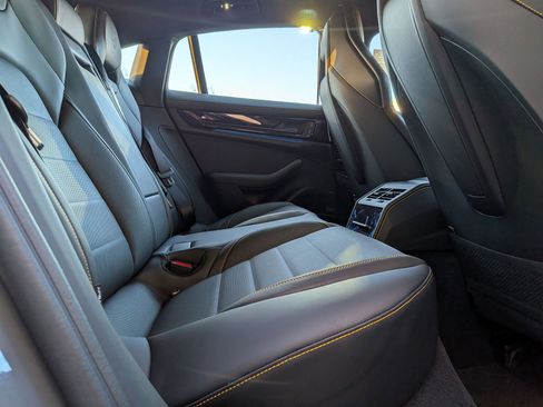 New 2026 Porsche Panamera image 23