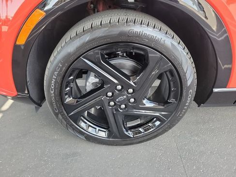Certified 2026 Chevrolet Equinox EV RS FWD image 30