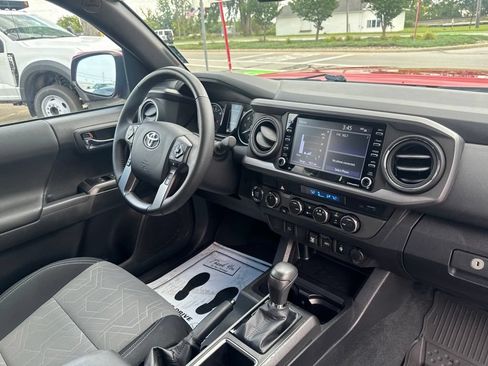 Used 2023 Toyota Tacoma TRD Off-Road AWD/4WD image 33