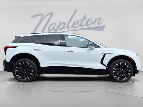 Used 2024 Chevrolet Blazer EV RS AWD/4WD image 9