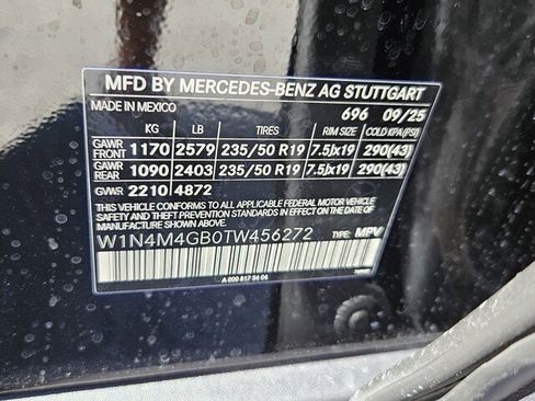 New 2026 Mercedes-Benz GLB 250 image 40