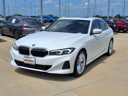 Used 2025 BMW 330i Sedan RWD image 4