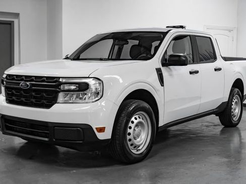 Used 2022 Ford Maverick XL image 6