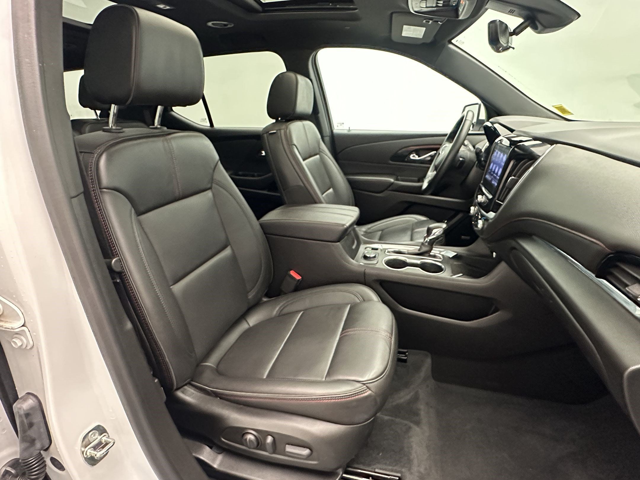 Certified 2023 Chevrolet Traverse RS AWD/4WD image 28