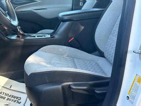 Used 2022 Chevrolet Equinox LS w/ LPO, Floor Liner Package FWD image 14