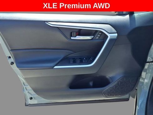 Used 2022 Toyota RAV4 XLE Premium AWD/4WD image 15
