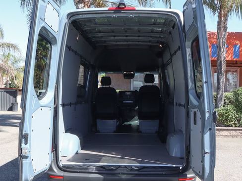 Used 2020 Mercedes-Benz Sprinter 1500 image 8